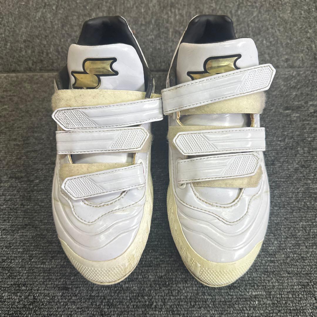 スパイク ホワイト ベルクロ式 - メルカリ