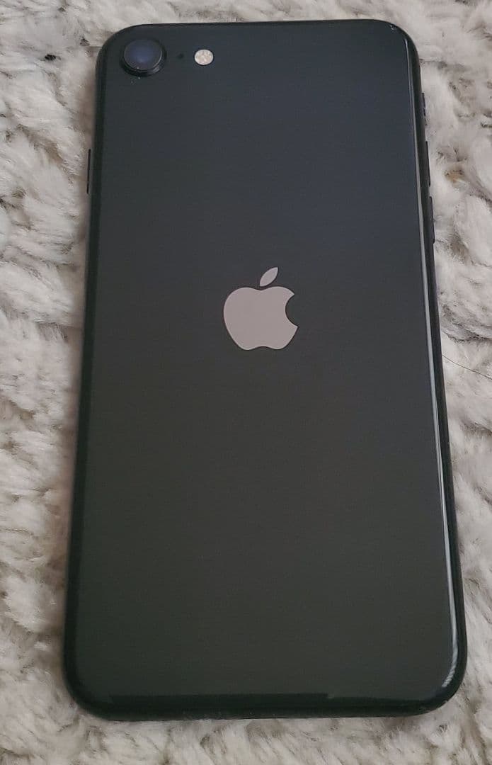 iphone se2 64g ブラック - メルカリ