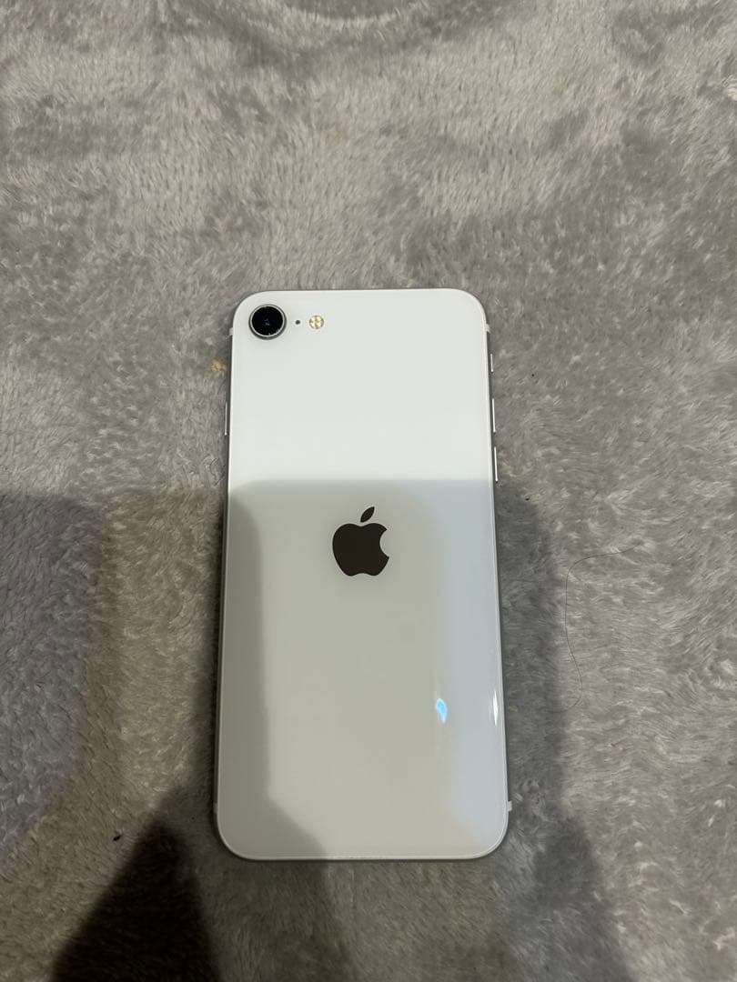 Apple iPhone SE（第2世代） 128GB ホワイト iPhone SE (第2世代) 128GB ホワイト (製造番号：358397347274647