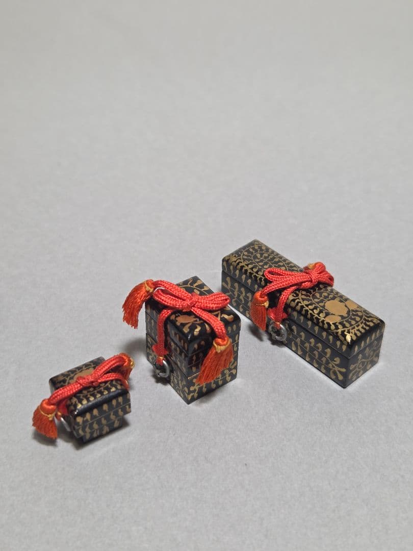 古い小さな小さな雛道具 化粧道具 十三揃