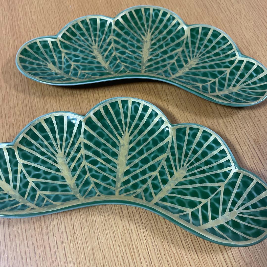 新品未使用‼️有田焼 幸楽窯 錦茶緑金松葉形前菜皿 2枚セット - メルカリ