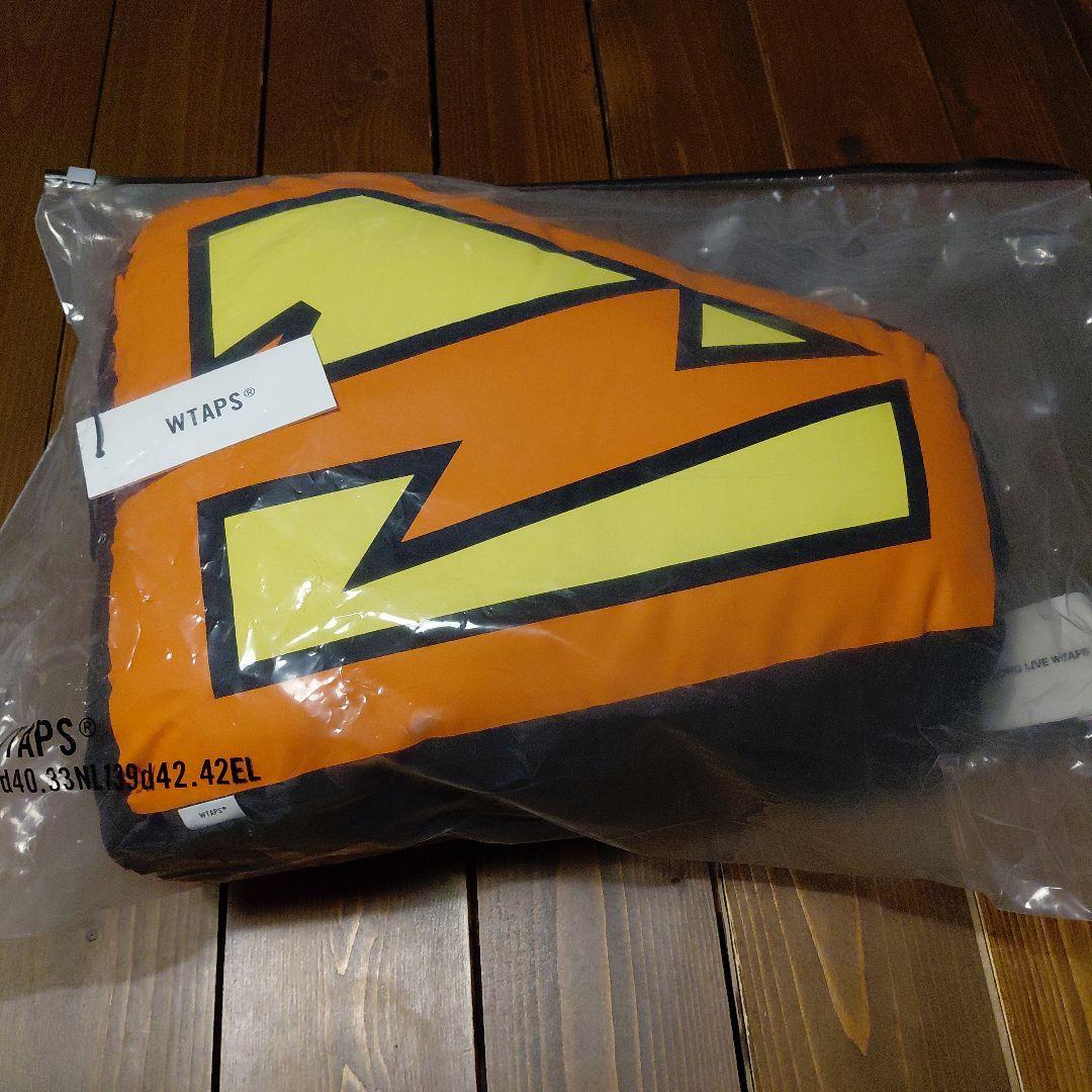 WTAPS BUMPER CUSHION - メルカリ