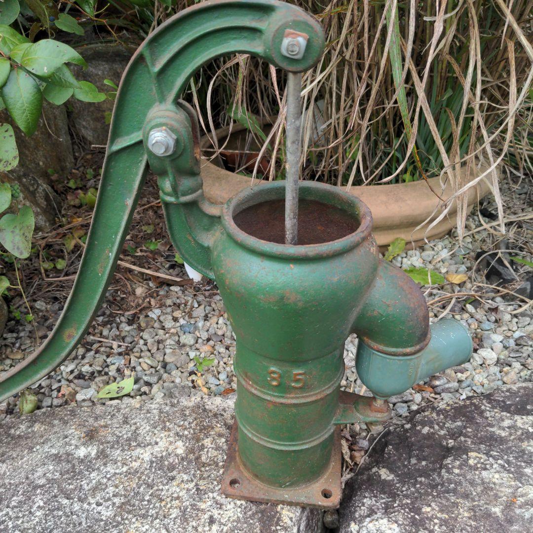 ミ*ル様 手押し井戸ポンプ レトロ井戸ポンプ ガッチャンポンプ