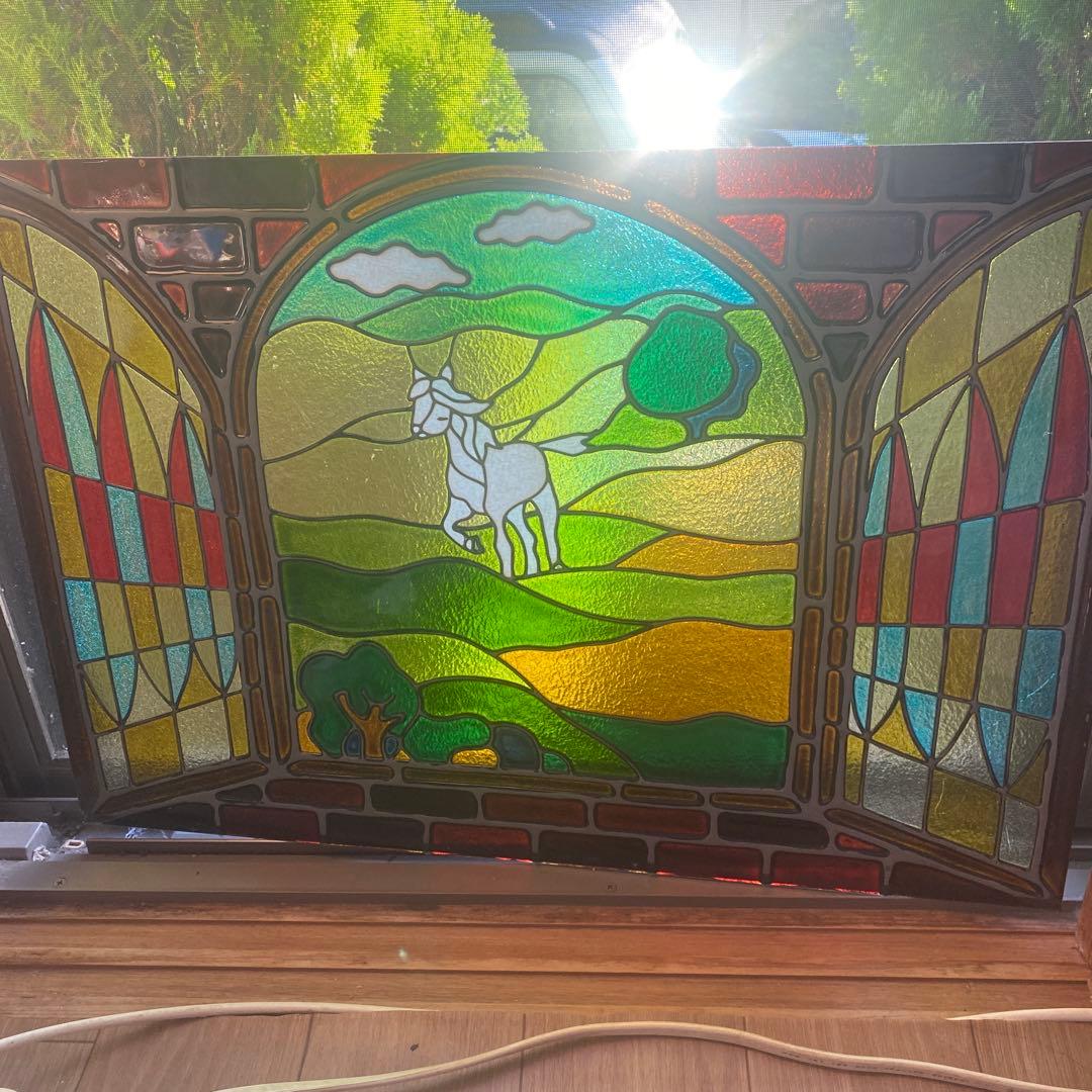 子馬のステンドグラス パネル 額付き 67センチ✖️48センチ - メルカリ