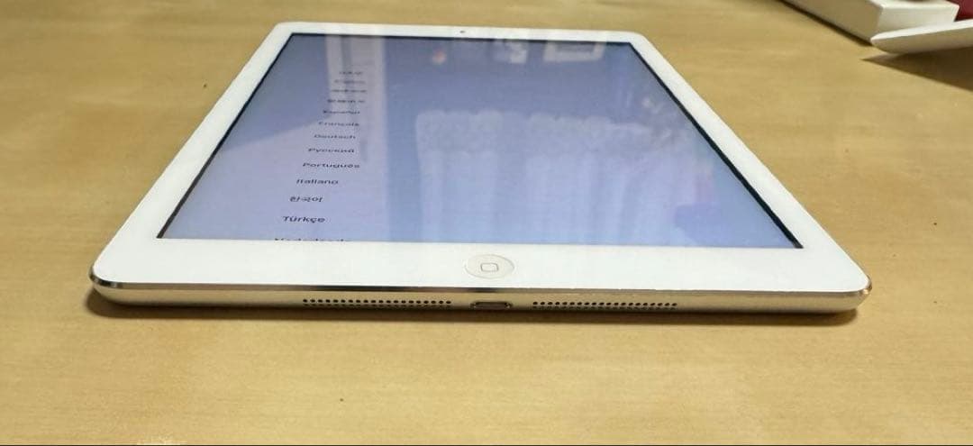 iPad Air 初代モデル 名前刻印あり 32GB WiFi シルバー iPad Air