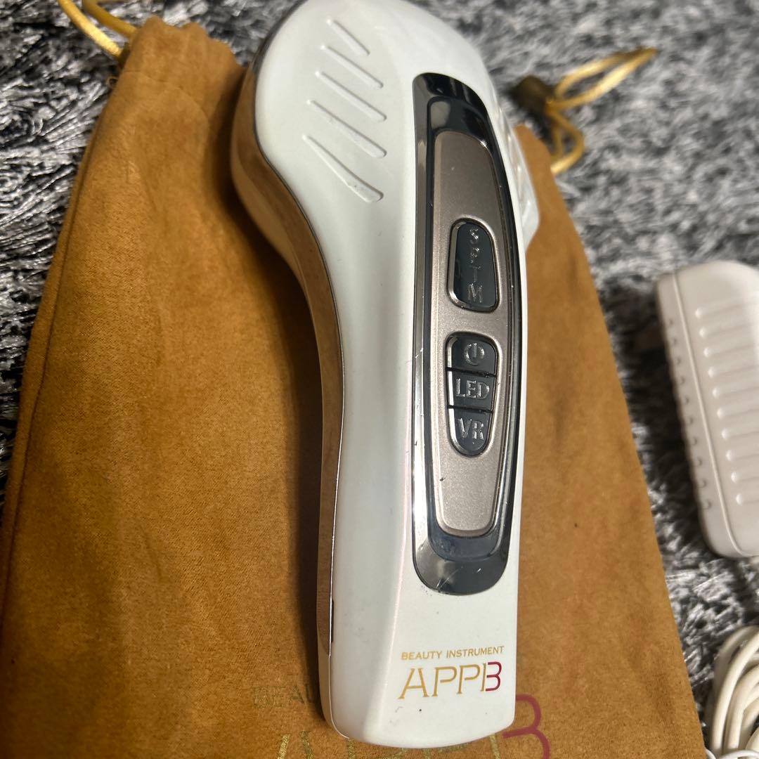 セプテムアップ美顔器定価135,300円詳しい。使い方写真8枚目に