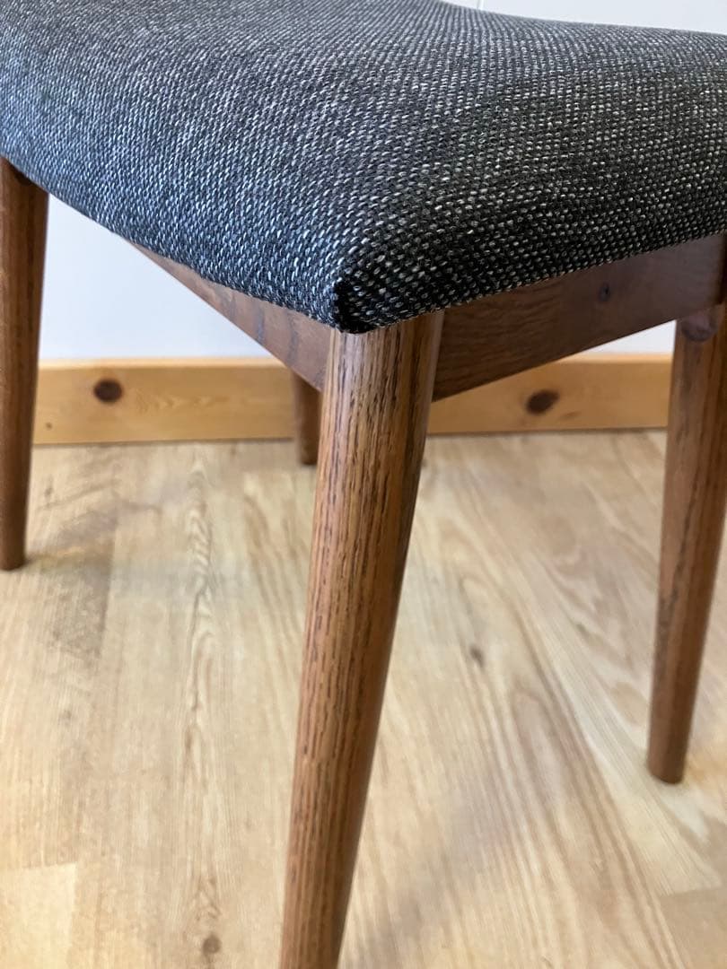 レッドオーク無垢材 スツール 新品 ブラウン色 - メルカリ