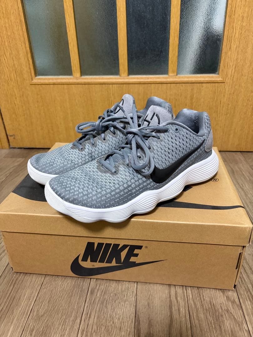 NIKE ハイパーダンク 2017ロー　海外限定カラー NIKE HYPERDUNK 2017 LOW EP ナイキ ハイパーダンク 2017 EPモデル