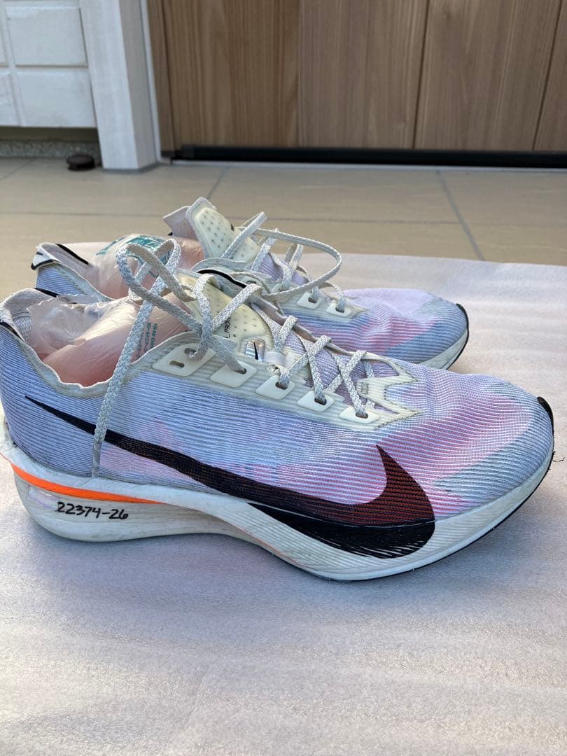 NIKE ナイキ　ヴェイパーフライ4 25.5cm