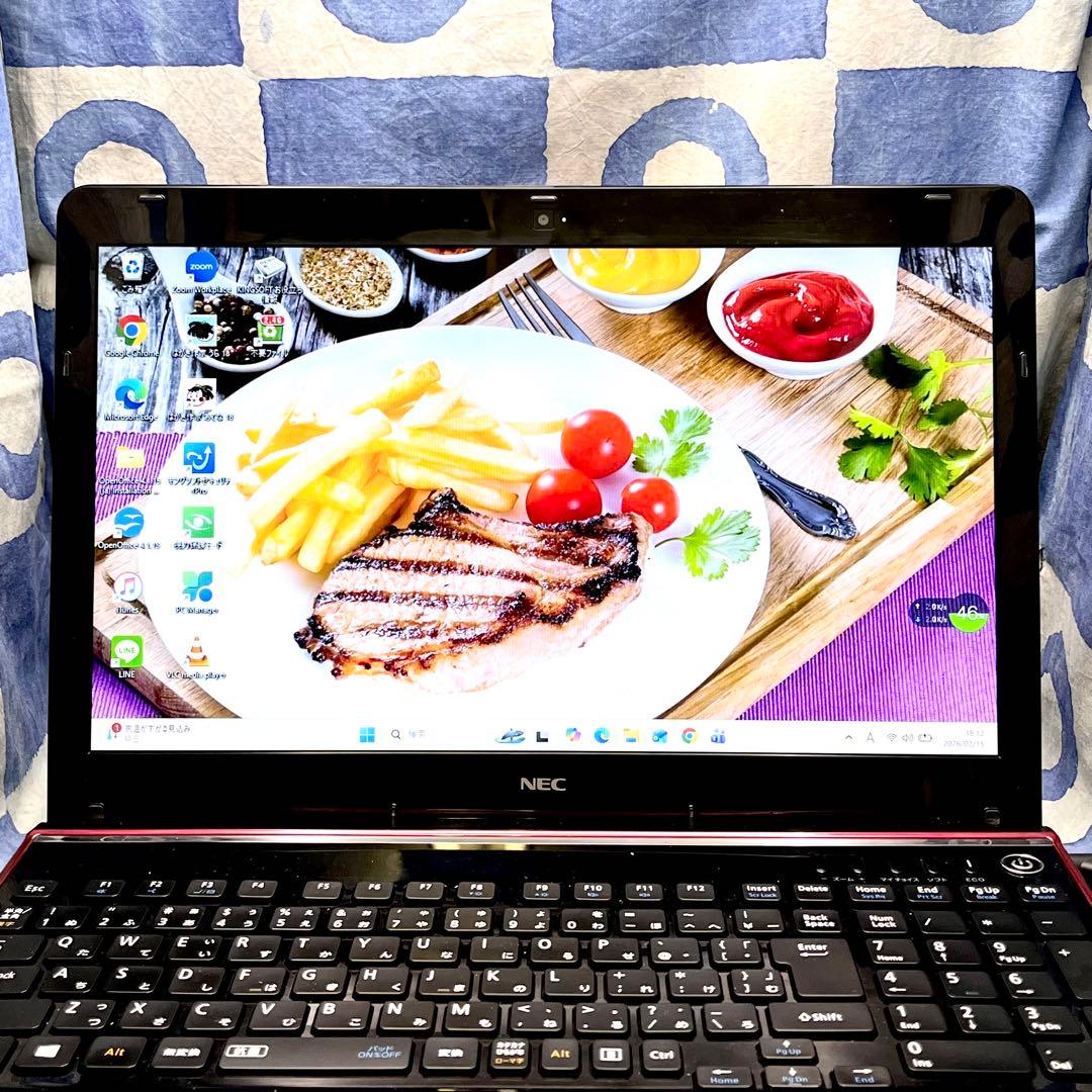 快速SSD256GB☆高性能i7☆大人気赤ノートパソコン♪カメラ付き！Win11