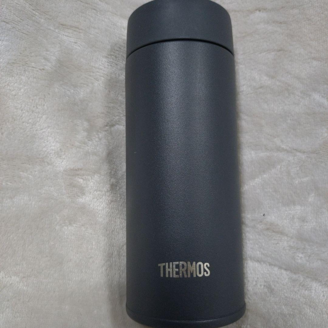美人妻が使用していた　THERMOS グレー 水筒 THERMOS（サーモス） 水筒 JNL-S750 真空断熱ケータイマグ 750ml