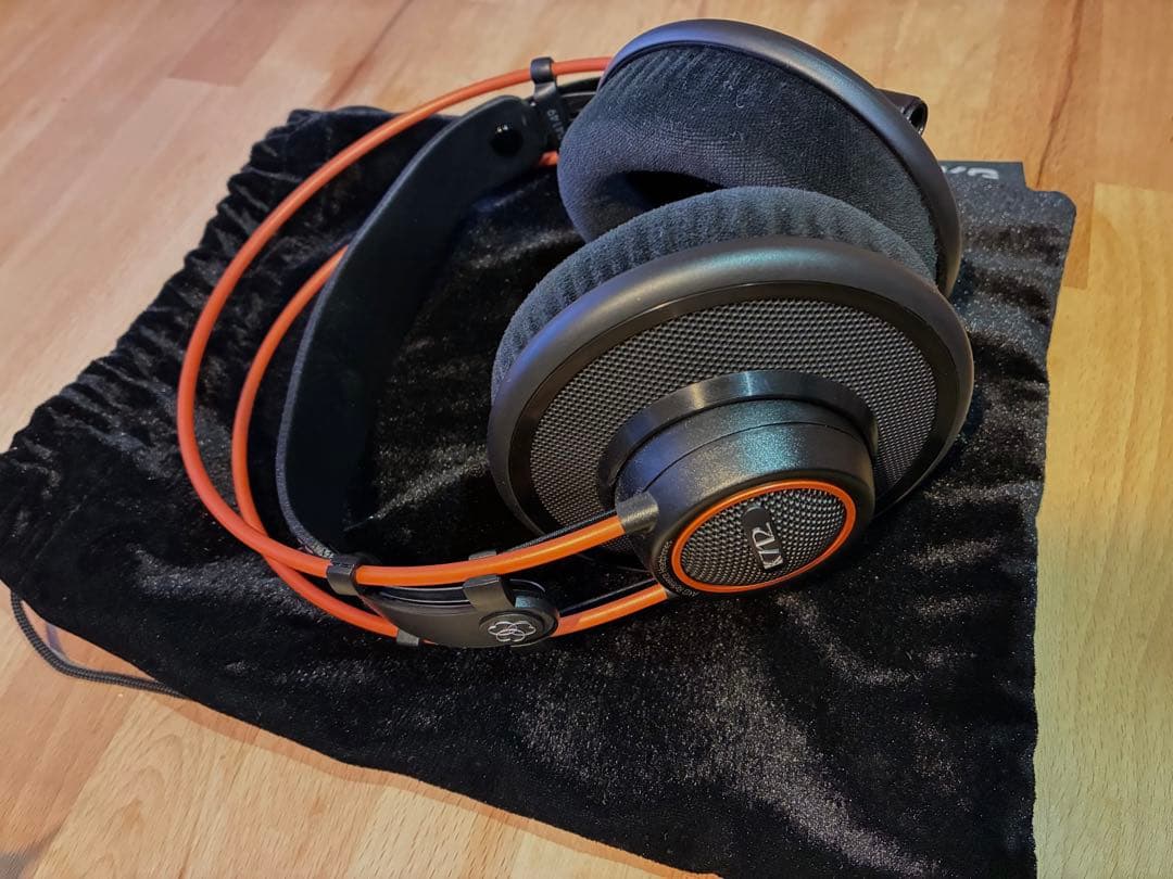 AKG K712 PRO 有線ヘッドホン - メルカリ