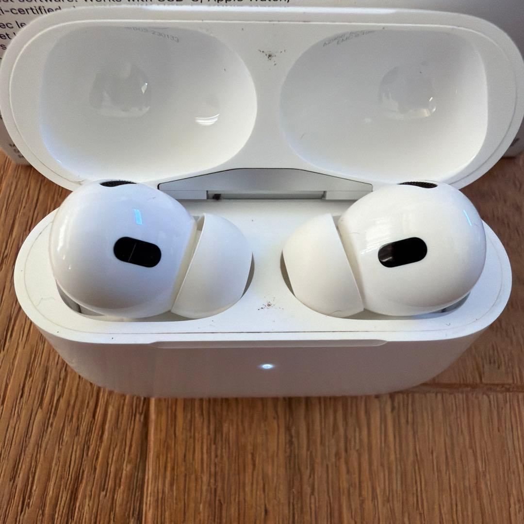 Apple AirPods Pro 第二世代　USB -C版　本体
