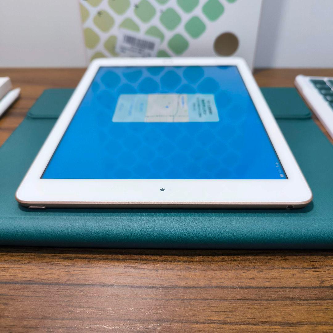 iPad 第6世代 Wi-Fi128GB ケースとキーボードセット、タッチペン