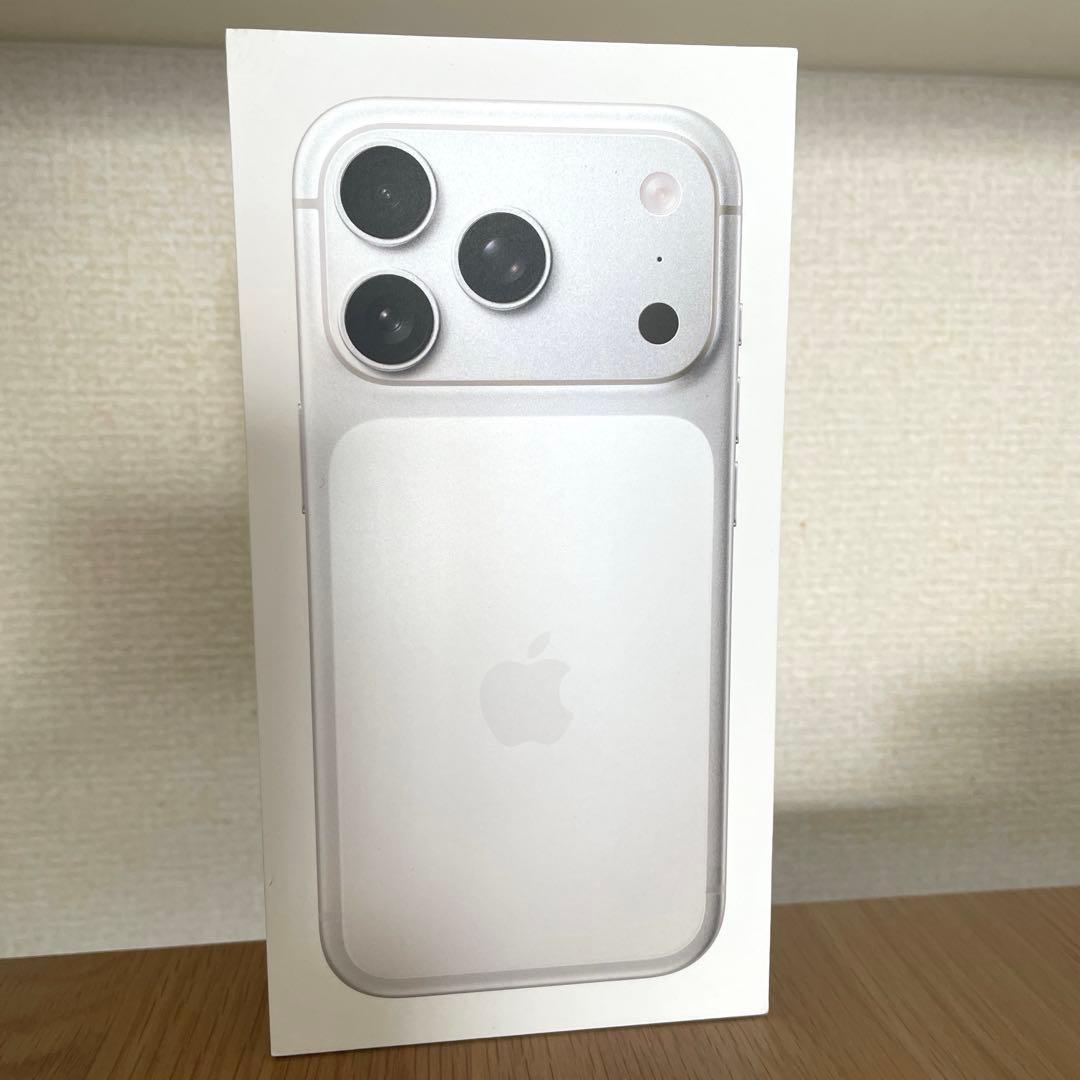 新品未開封】iPhone17Pro 256GB シルバー SIMフリー iphone17pro 256gb