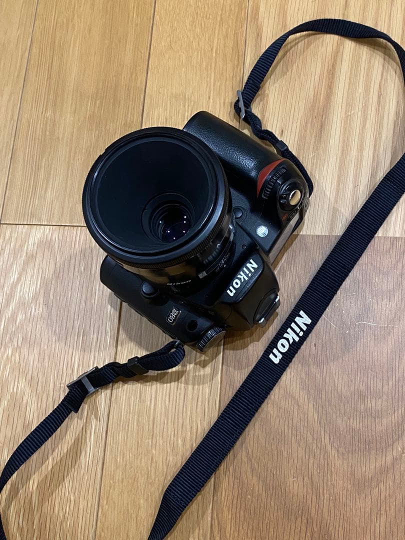 Nikon D80 デジタル一眼AFマクロ　NIKKOR 55㍉　レンズ付　※注 Amazon | Nikon D80 10.2MP Digital SLR Camera Kit with 18-135mm AF