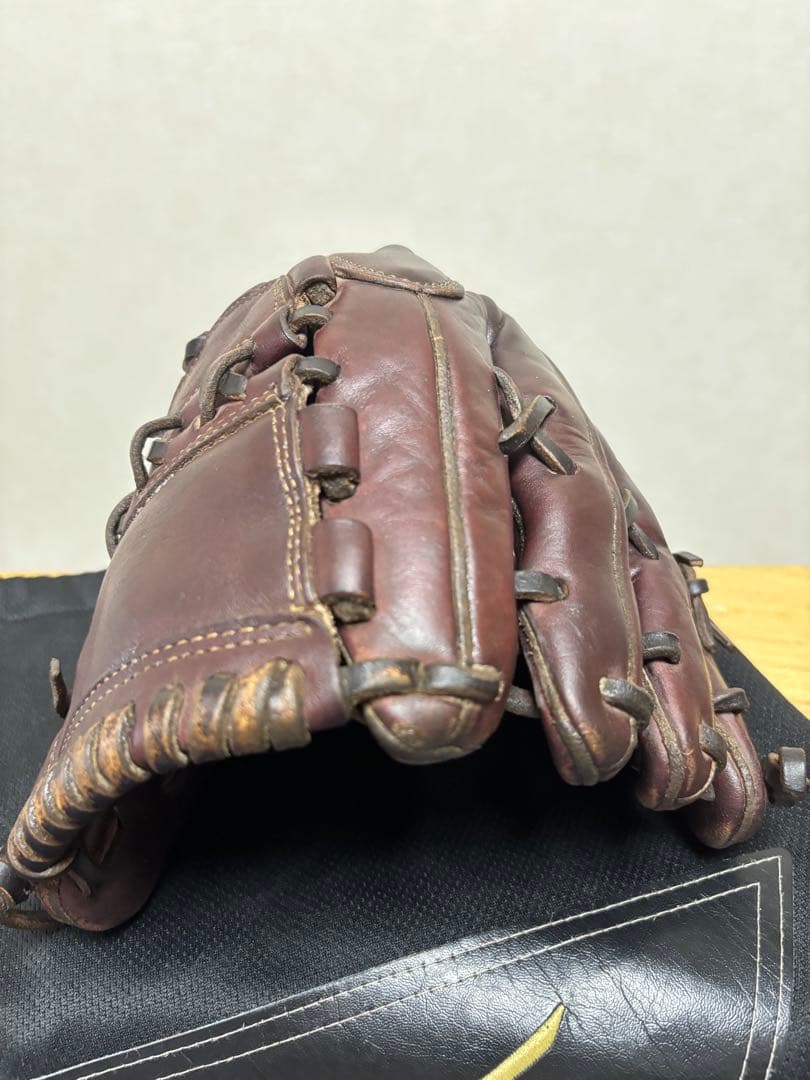 ミズノGlobal Elite 軟式グローブ 投手用ワインブラウン ミズノ