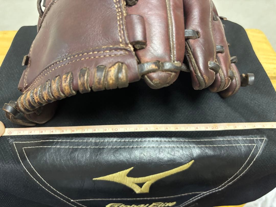 ミズノGlobal Elite 軟式グローブ 投手用ワインブラウン ミズノ