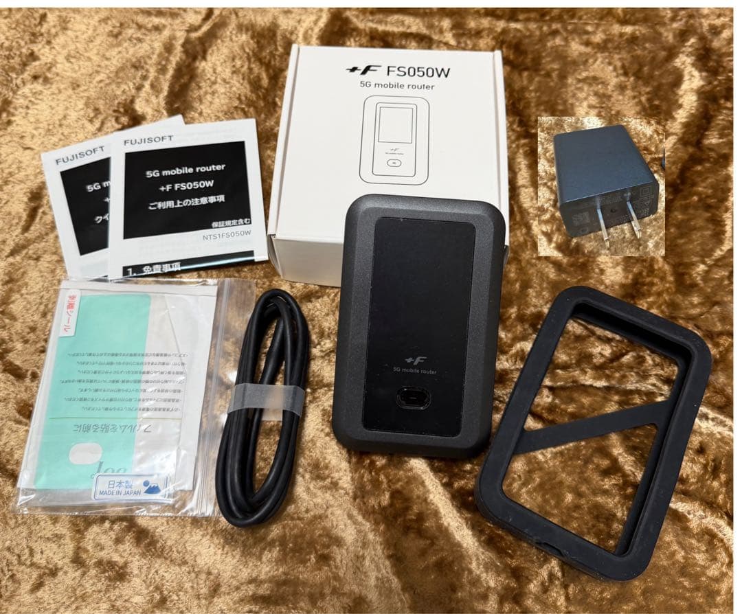 FUJISOFT FS050W 5Gモバイルルーター 専用USBカバー フィルム LOE LOE(ロエ) 富士ソフト FS050W 専用 モバイルルーター ケース 日本