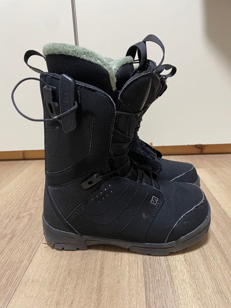 SALOMON スノーボードブーツ 黒　レディース　22.5cm