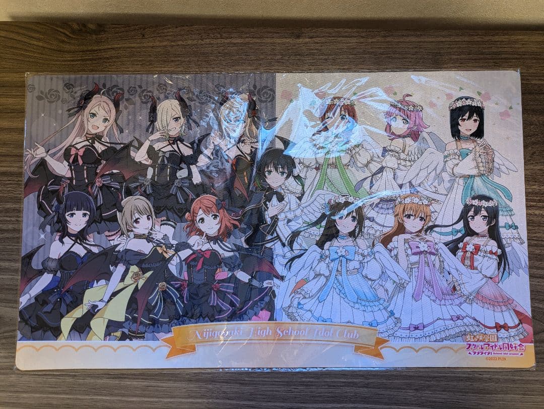 虹ヶ咲TOKIMEKIフェス天使と悪魔からの招待状 デスクマット - メルカリ