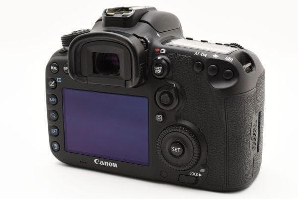 《美品》キャノン Canon EOS 7D MarkII 2 ボディ 元箱付き
