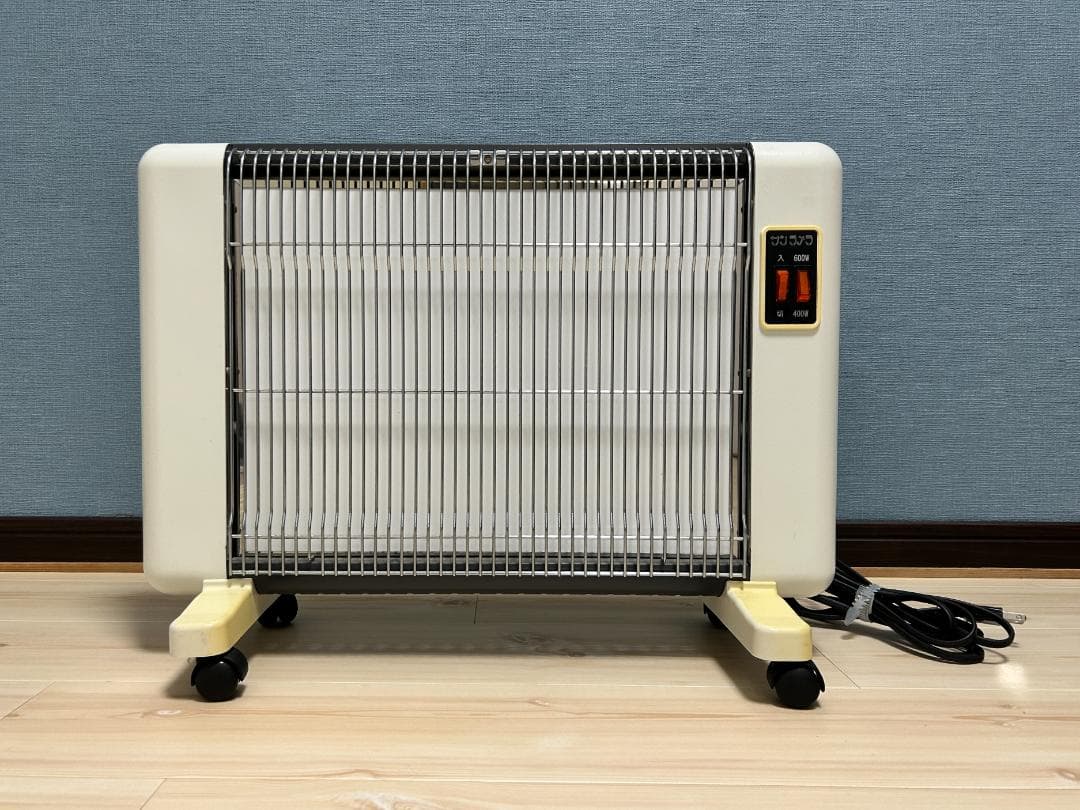 ニューセラミックヒーター サンラメラ 600W 専用カバー付き 楽天市場】サンラメラ 600W ホワイト セラミック パネルヒーター 公式