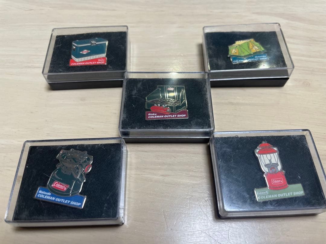 コールマン アウトレットショップ限定 非売品 ピンバッジ バラ売り不可