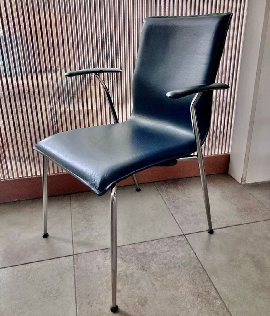 ②デンマーク製　Magnus Olesen マグナスオルセン　レザーチェアー Lloyd's Antiques Real Antique Magnus Olesen Stacking Chair