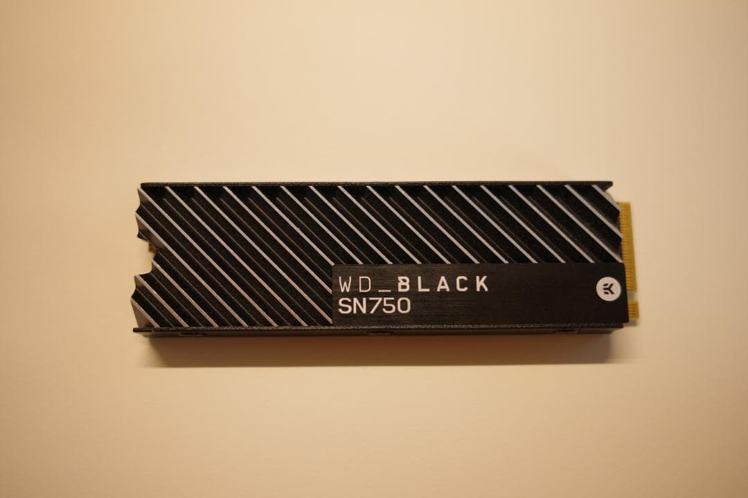 Western Digital 内蔵SSD 1TB WD Black SN750 1 TB WD_BLACK SN750 NVMe™ SSD (認定整備済製品) ヒートシンク非搭載
