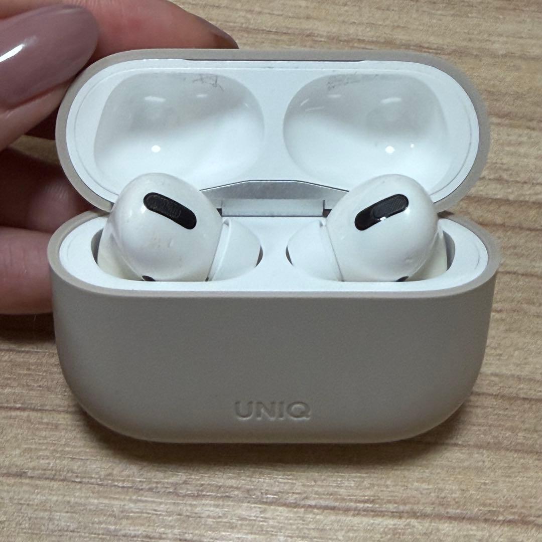 美品】Apple AirPods Pro 第1世代 箱・ケーブル付 - メルカリ
