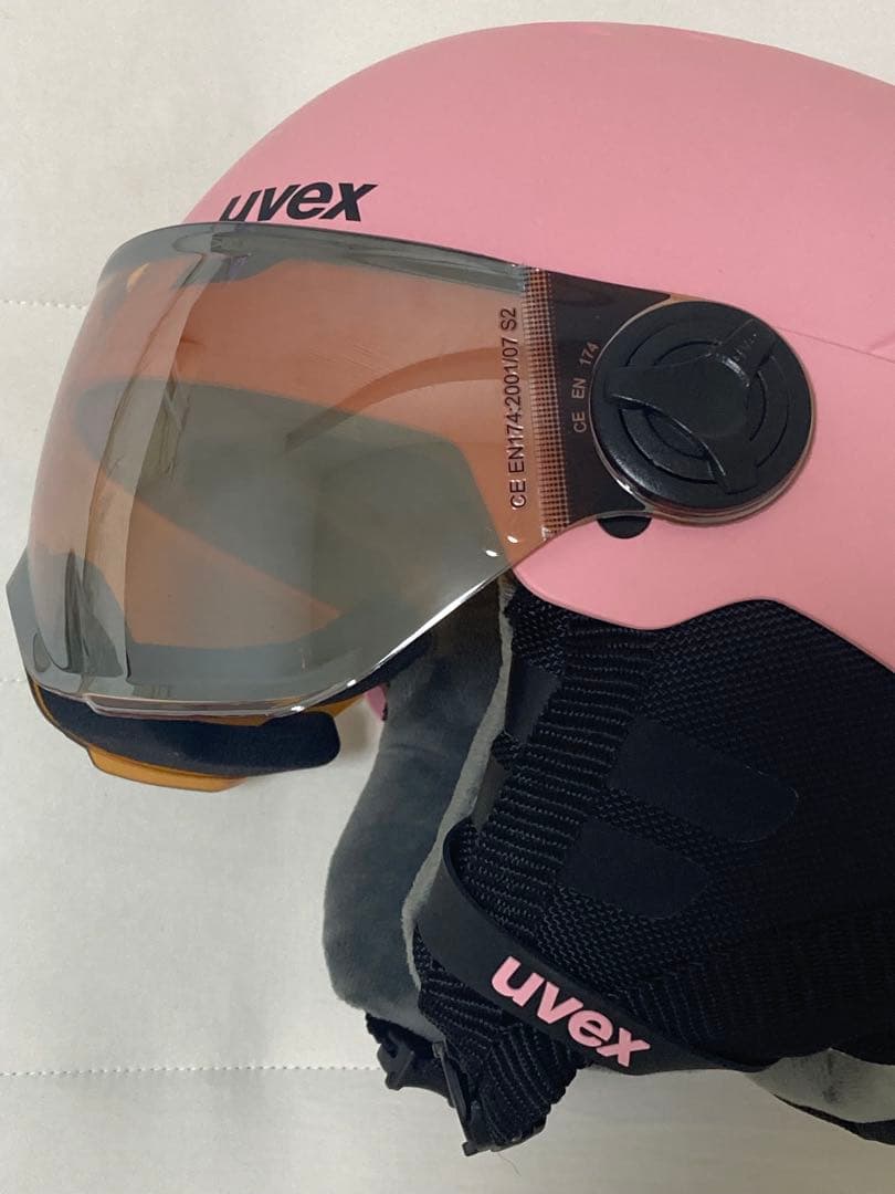 uvex ピンク ヘルメット バイザー付き (価格調整可能)