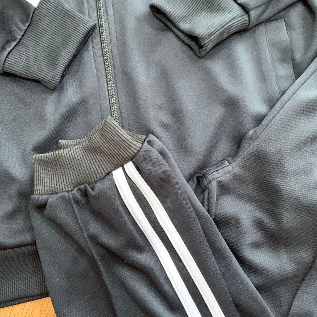 ピカチュウ ポケモンジャージ上下セット新品未使用タグ付き150センチcm