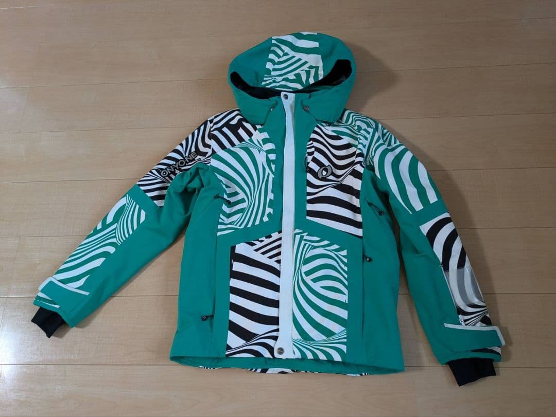 オンヨネ スキーウェア上下S ゼブラ柄 グリーン - メルカリ