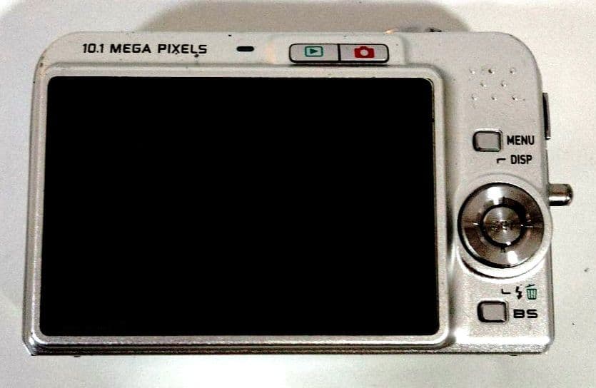 CASIO EXILIM 10.1メガピクセル コンパクトデジタルカメラ - メルカリ