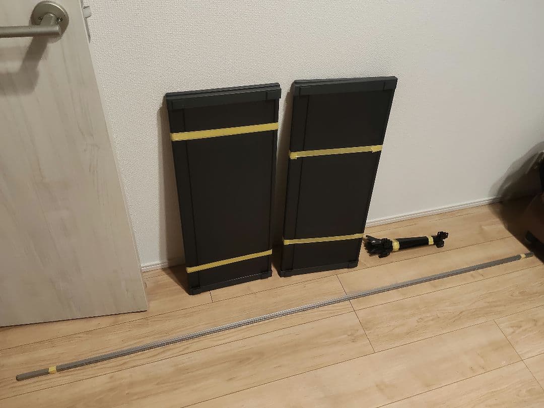 美品_現品受渡可】4段壁掛け樹脂棚板 ダークグレー 南海プライウッド