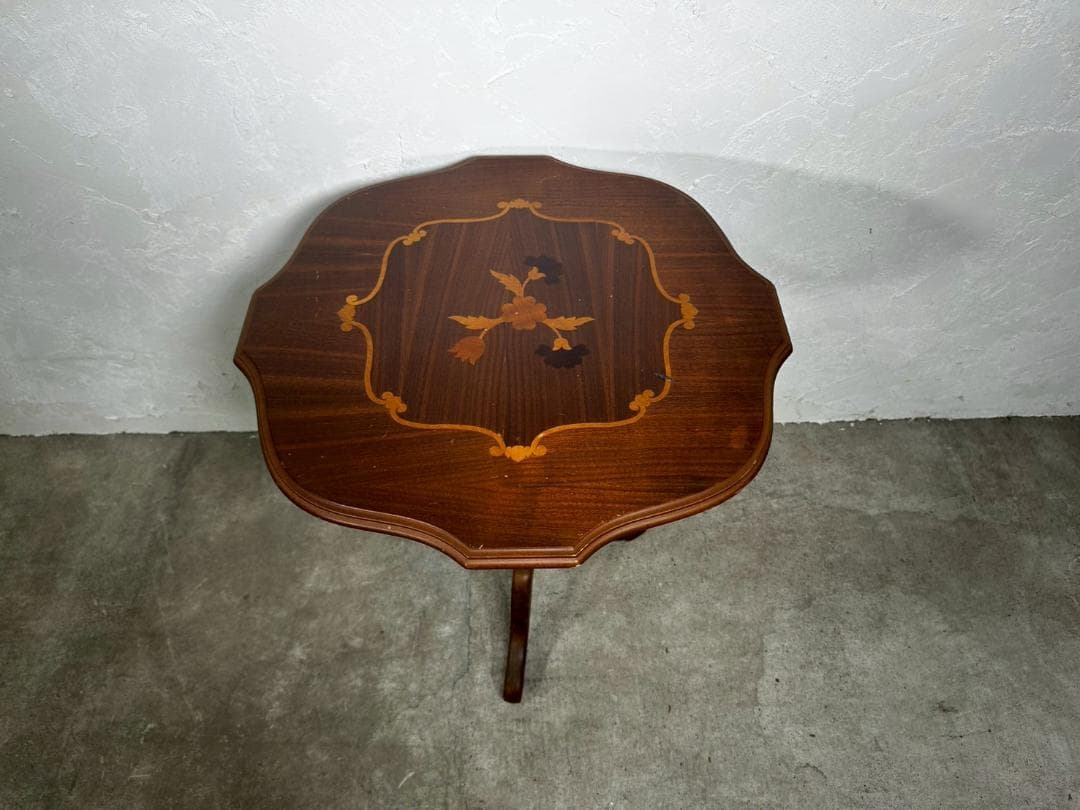 イタリア製』サイドテーブル ナイトテーブル 花台 飾台 飾り台 RWcen36