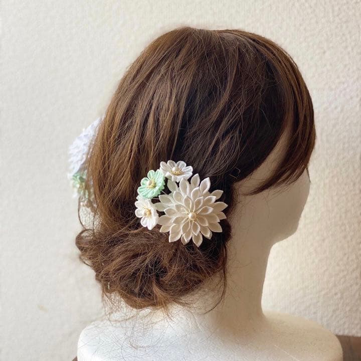 白藍【しらあい】つまみ細工の髪飾り - メルカリ