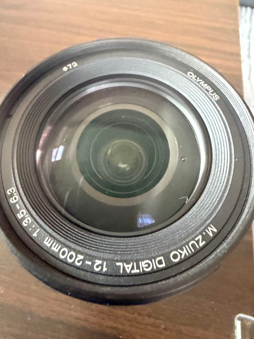 オリンパス ZUIKO 12-200mm ズームレンズ f/3.5-6.3