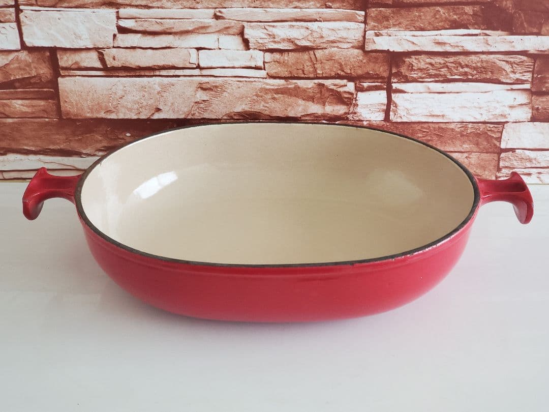 希少/週末価格 ル・クルーゼ エンツォ マリ オーバル25㎝ - メルカリ