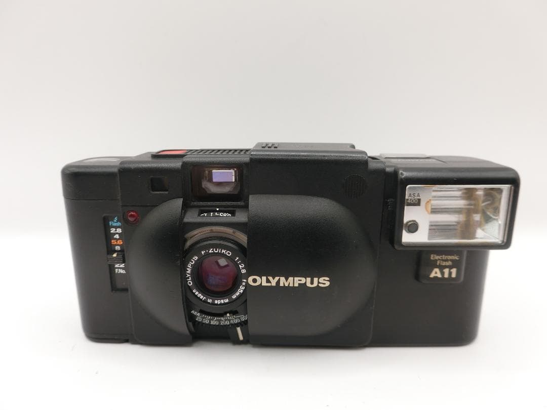 【完動品】 オリンパスOLYMPUS XA初代+A11フィルムカメラ動作確認済み OLYMPUS】 XA2 フィルムカメラ（分解整備済・no02） ※フラッシュA11