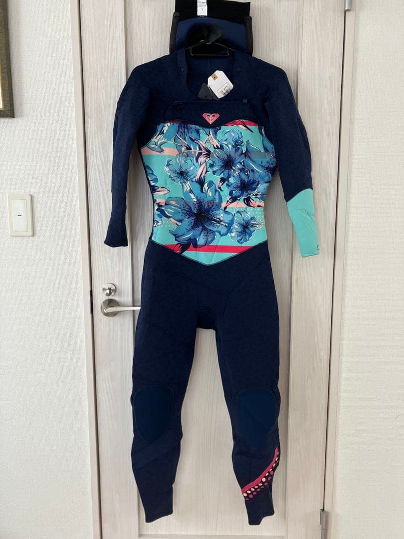 ROXY フラワープリント 3.2mm フルスーツ Lサイズ