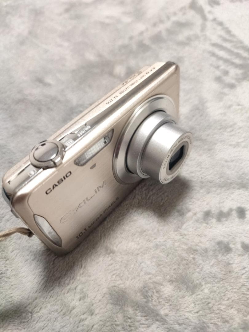 CASIO EXILIM EX-Z270 コンパクトデジタルカメラ - メルカリ