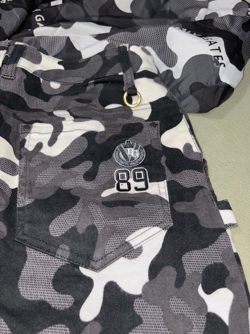 超美品）パーリーゲイツ、ブラックカモ、ジャケットとスカートのセット