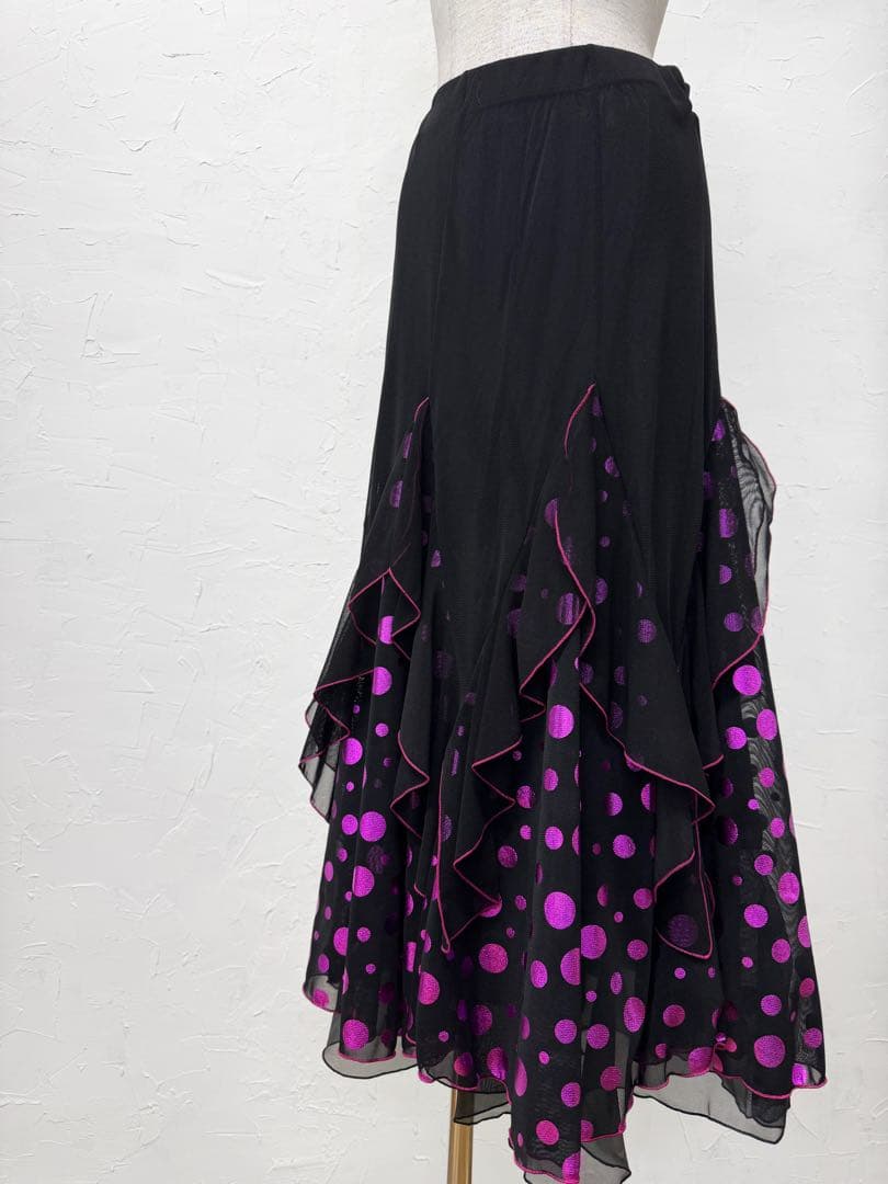 大人カワイイ】新品 ピンクの水玉 社交ダンス用フリルスカート 黒m253