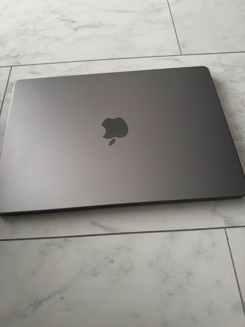 Apple MacBook Pro m3チップ 14.2inch スペースグレー