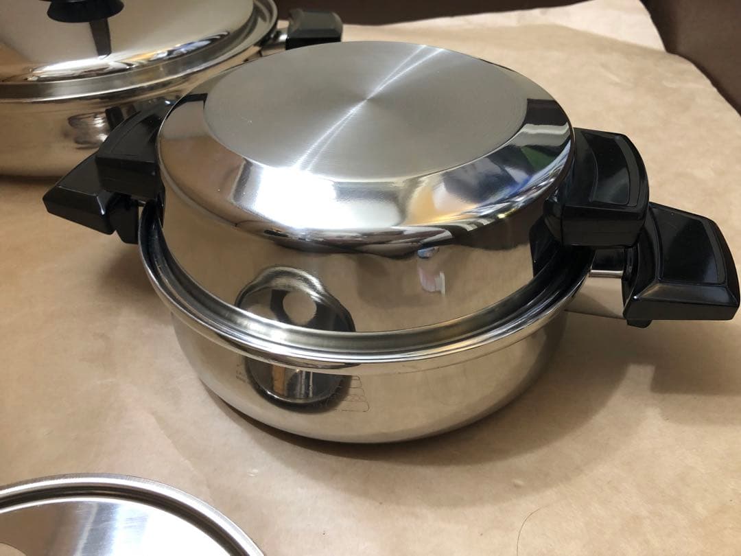 未使用品 ロイヤルクイーン MC2000 浅型鍋 2個 - メルカリ