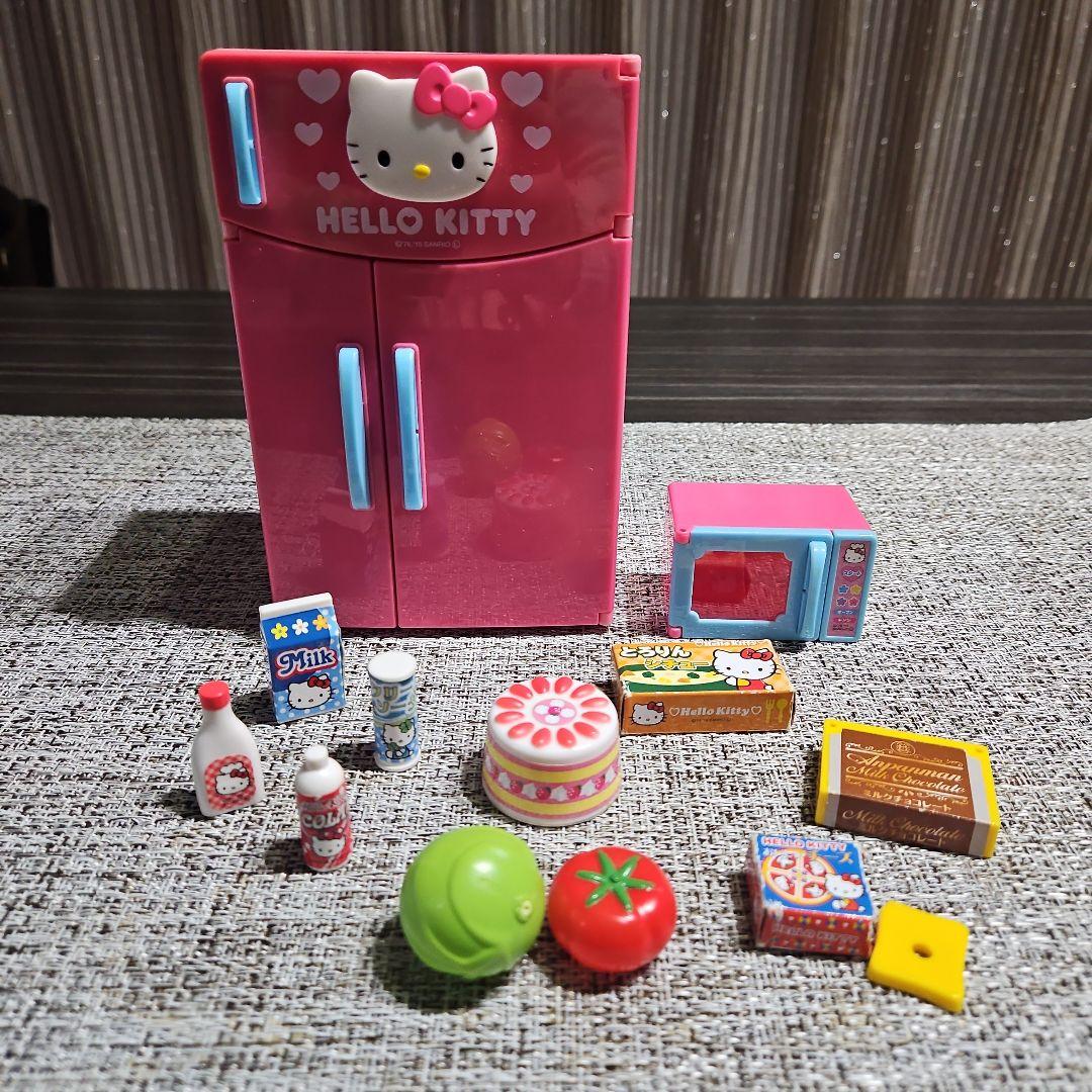 ハローキティ⭐︎ミニ冷蔵庫.レンジ.食品セット - メルカリ