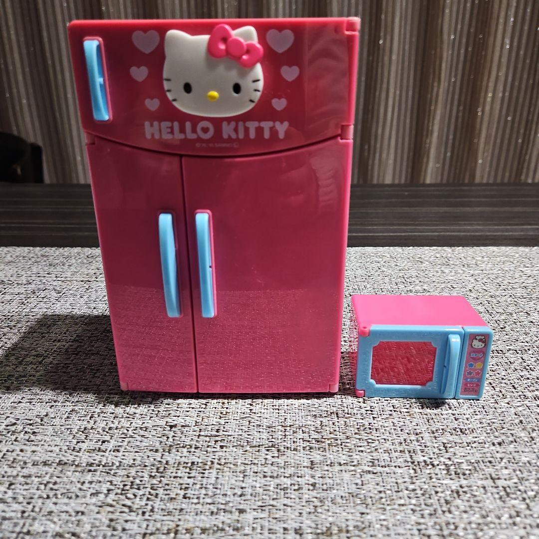 ハローキティ⭐︎ミニ冷蔵庫.レンジ.食品セット - メルカリ