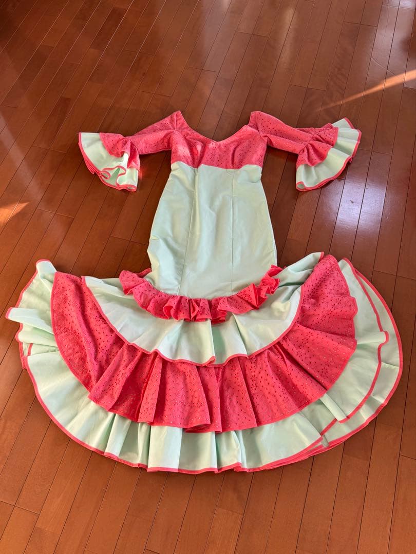 フラメンコ衣装】再値下げ♪MOLINAフラメンコドレス4段フリル七分袖